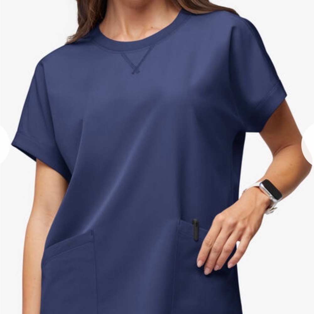 Women’s Scrub top by Resurge in Navy XL NWOT